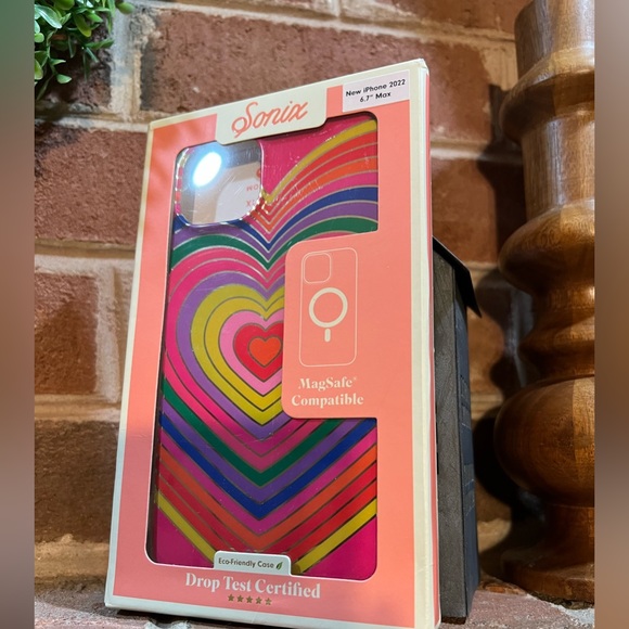 Sonix Apple iPhone 14 Pro Max Case with MagSafe - Rainbow Hearts - Picture 5 of 8